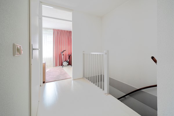 Medium property photo - Vriezenveenstraat 10, 2541 RZ Den Haag